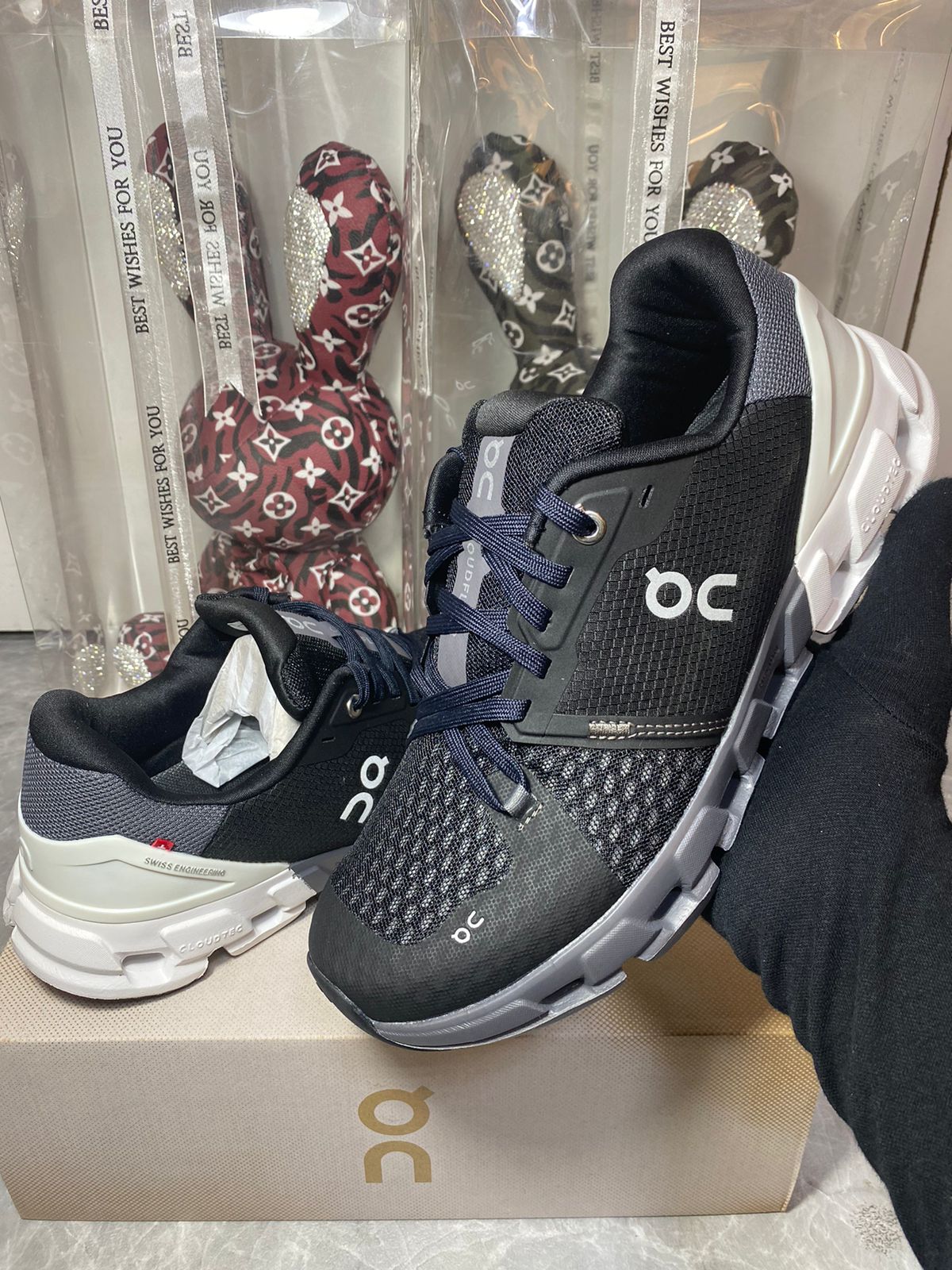 ON Cloudflyer ‘Black/White’ 🖤