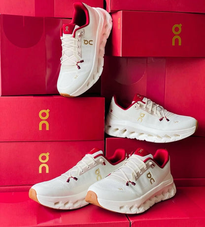 ON Cloudtilt Pearl Ivory