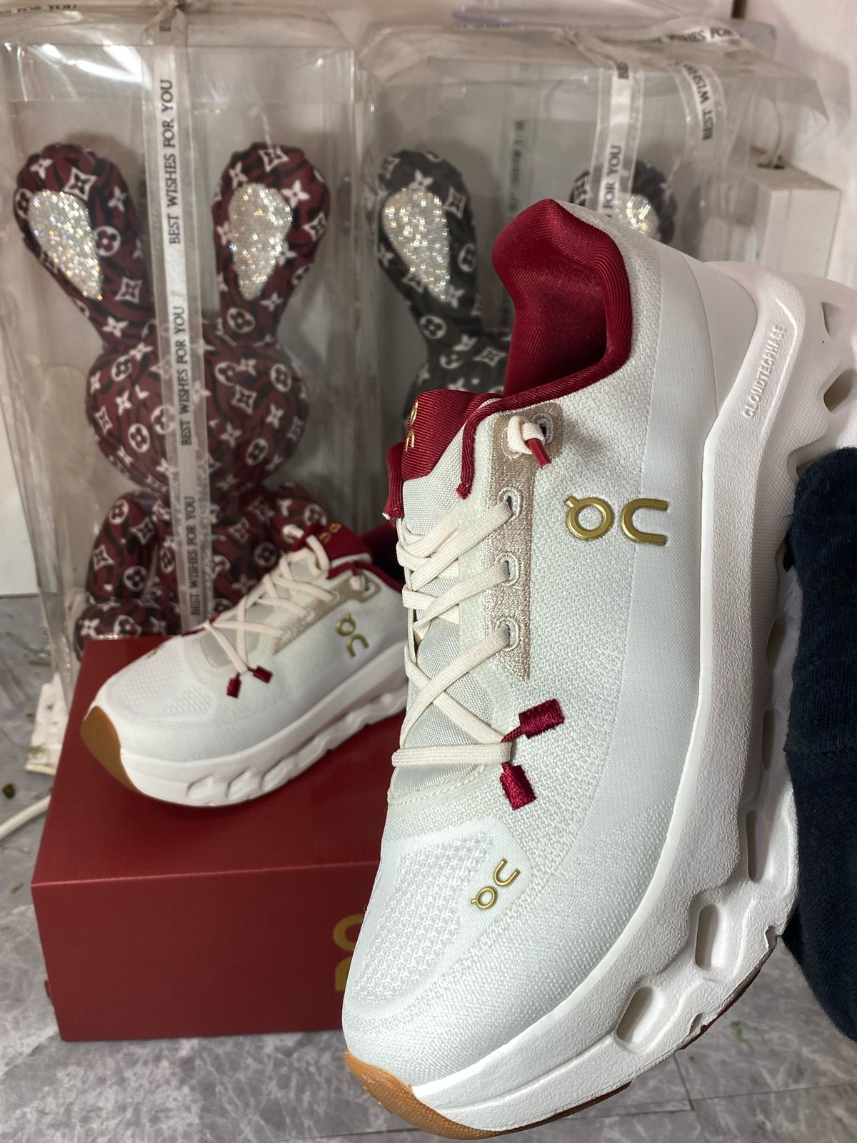 ON Cloudtilt Pearl Ivory